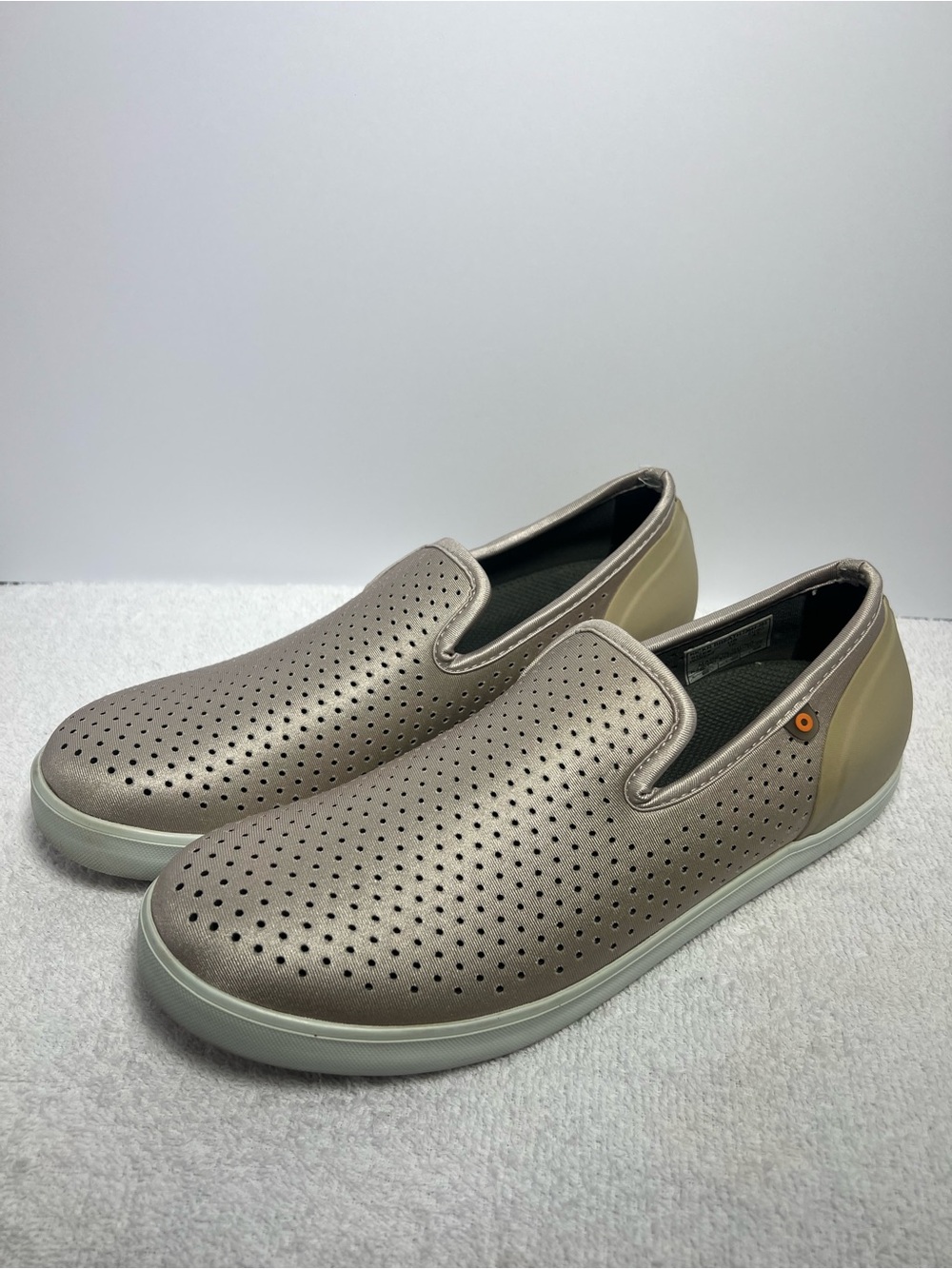 BOGS Kickr Breath Women’s Breathable Comfort Slip-On Shoes Beige Size 10/41
